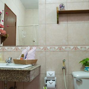Standard Zimmer mit zwei Einzelbetten